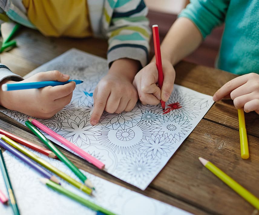 Partir en famille dans le Vercros - ateliers créatifs - Club Enfant